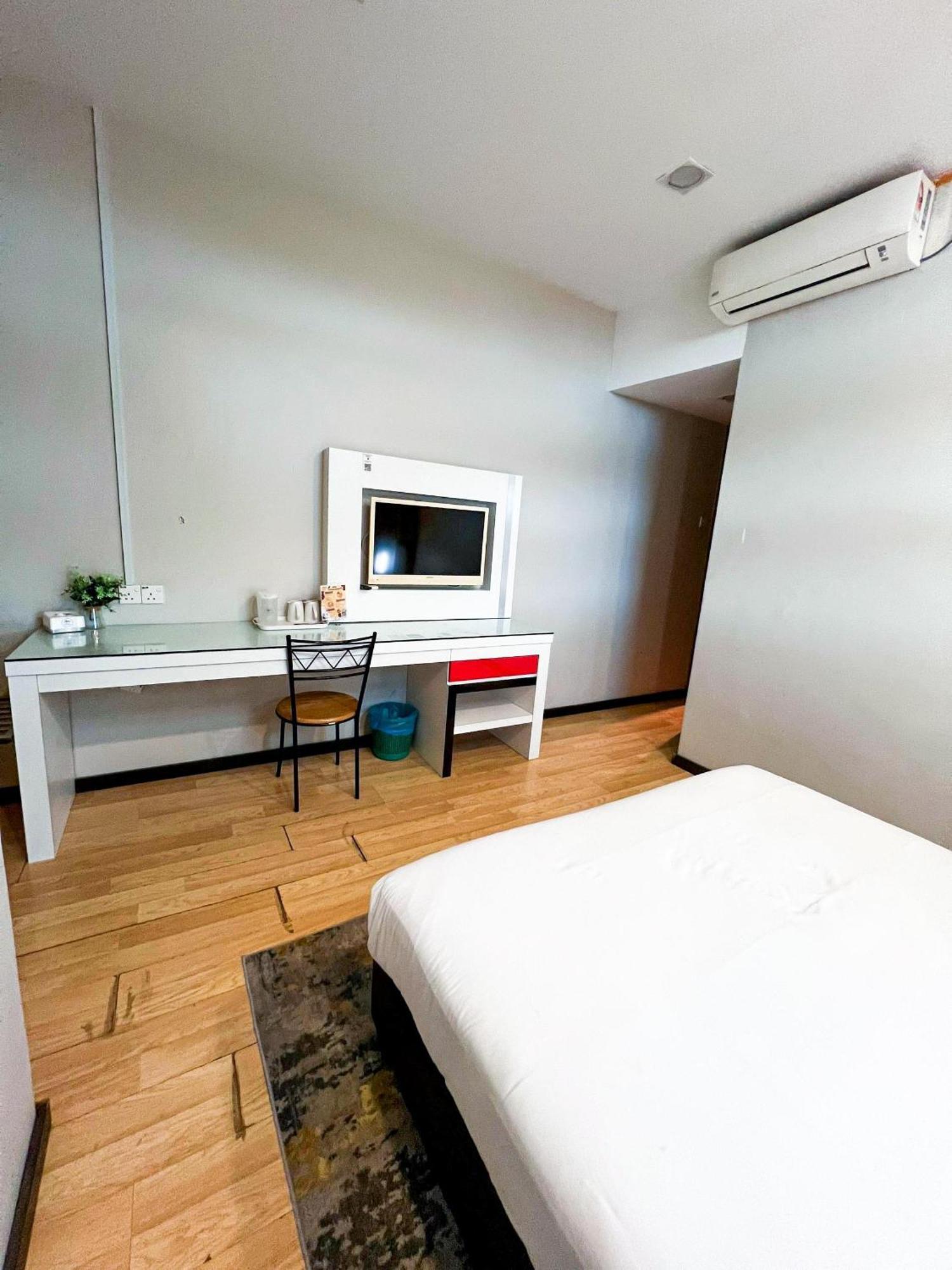 Lovita Hotel Kuantan Exteriér fotografie